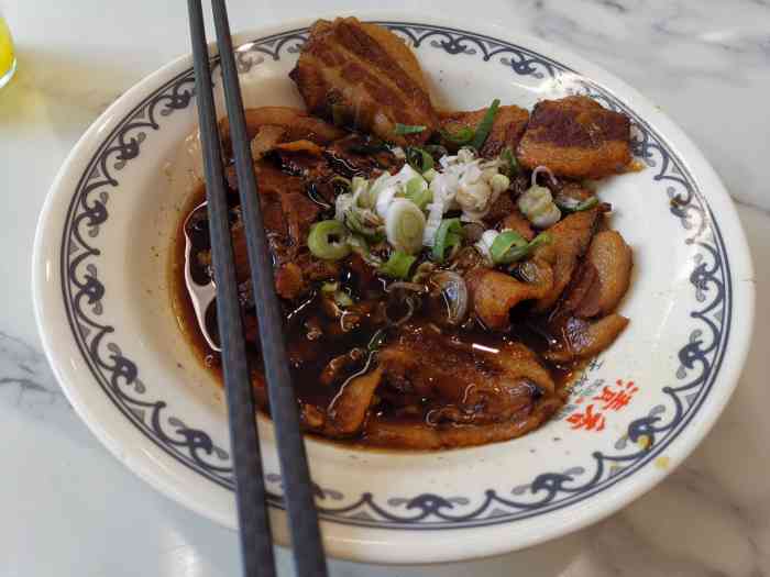 陈府记拉面-"[薄荷]环境:位于万紫千红ktv拐角处."-大众点评移动版