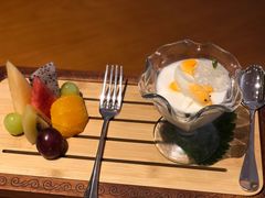 燕窝杏仁奶冻伴鲜果-广州富力君悦大酒店空中花园