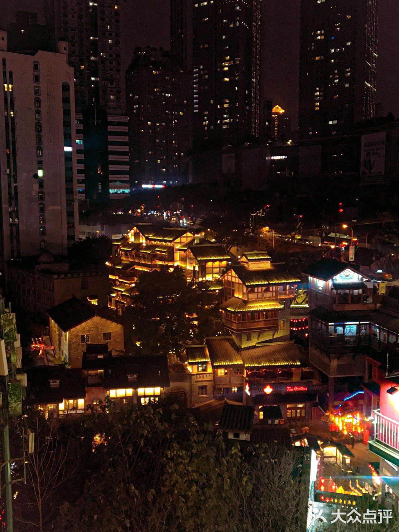 来十八梯一定要吃啊，天台音乐烤肉香迷糊了！