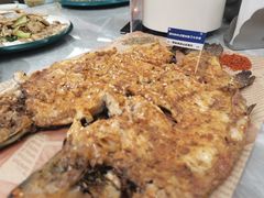 烤虹鳟鱼-何适山庄·团餐住宿(水长城P2停车场店)