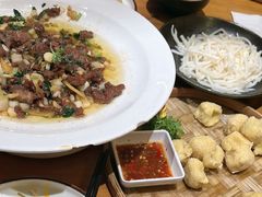 -老滇山寨•云南特色菜•地方菜•民族风情歌舞表演(金碧店)