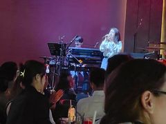 -TZ House音乐现场(来福士中心店)