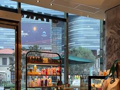 -星巴克(上海长宁来福士1F店)