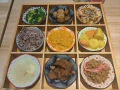 九宫格（盲盒）-轻蔬不用等·素食(江苏路店)