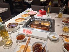 -海底捞火锅鲜切牛肉主题店(长寿路店)