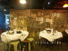 大堂-鲜入围煮花胶鸡海鲜火锅