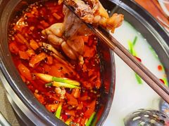 美蛙牛油骨头鸳鸯锅-串门邻居串串火锅(云南南路店)