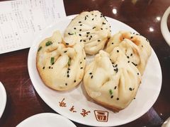 鲜肉生煎-老半斋(福州路店)
