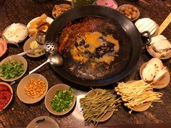 -星鸿社重庆老火锅(燃灯寺分店)