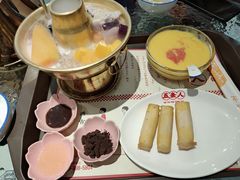杨枝甘露加炸牛奶-五条人糖水铺(光谷世界城店)