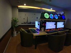 -网鱼网咖(上海静安寺店)