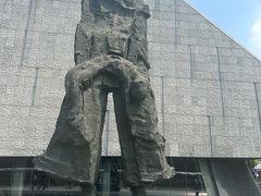 -侵华日军南京大屠杀遇难同胞纪念馆-停车场