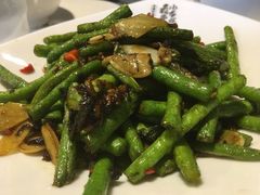 -龙巢盱眙龙虾·牛蛙·烧烤宵夜(八卦岭店)