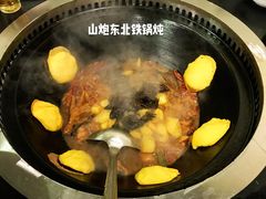 小笨鸡蘑菇锅-炮爷东北铁锅炖(棠安路店)