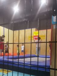 -蹦贝运动中心·蹦床·攀岩·闯关(龙岗店)