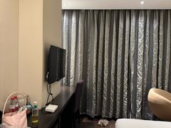 -桔子酒店(深圳东门湖贝地铁站店)