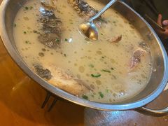 -临江餐馆二楼美食部落