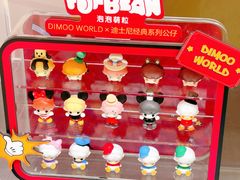 -泡泡玛特POPMART(蓝色港湾店)