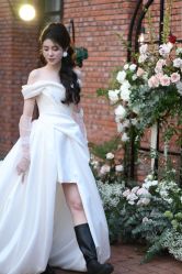 -艾米丽婚纱礼服