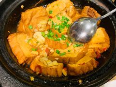 砂锅豆腐-费大厨辣椒炒肉(万家丽一店)