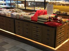 面包甜点陈列柜-百饼园(元洪城店)