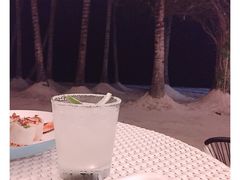 -Cha Cha's Beach Cafe