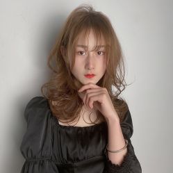 -洛施奇烫发染发沙龙