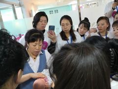 -爱月宝月嫂·育儿嫂(哈尔滨总店)