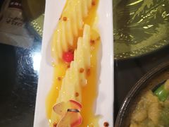 -东口码头·烧鸽子·鱼头泡饼·地方菜(金鹰悦城店)