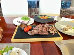 -东西风牛排馆周末烧烤自助(首都机场希尔顿店)
