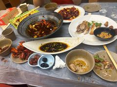 -肥肥虾庄·金牌油焖大虾(东湖欢乐谷店)
