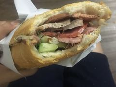 -Bánh Mì Huynh Hoa