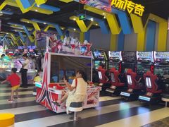 -反斗乐园π·电玩·高空拓展·蹦床(龙华天虹店)