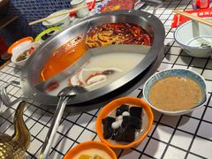 -山悦里 山野·鲜火锅(罗斯福广场店)