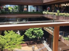 -瑞虹新天地月亮湾