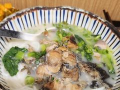 招牌梭边鱼粉-鲜越鲜鱼粉(财富购物中心店)