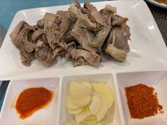 手抓羊肉-飞天大厦清真餐厅