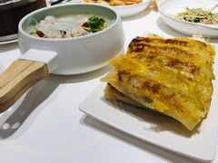 猪肉白菜锅贴-嘉和一品(长江道店)