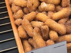 兰花根-昆明冠生园·蛋糕·面包(南强街店)