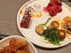 -黑金·寻焰自助百汇·烤肉·火锅(中街店)