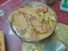 蕌菜炒腊肉-柘林湖生态鱼馆
