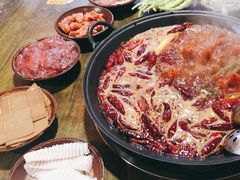 -黄潇洒老火锅(九眼桥宏济巷店)