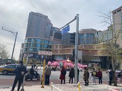 -新世界百货崇文店停车场