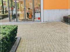 -优衣库(上海金桥国际商业广场店)