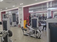 -英派斯健身旗舰店(海信国际中心馆)