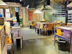 大堂-马路牙子地桌烤肉(工体店)