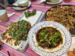 -香巴拉云南餐厅(华莱坞店)