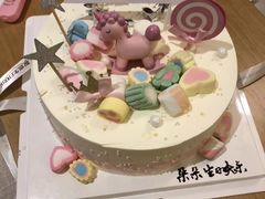 粉色布朗熊卡通淋面蛋糕-奥米亚生日蛋糕(拱墅店)