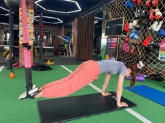 -GYMPLUS私教健身会馆(大悦城店)