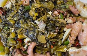 Sour Cabbage Stir-fried Octopus